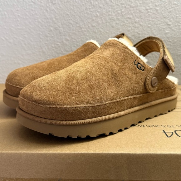 UGG Goldenstar Cozy Clog. Size 10. Color: Chestnut. - Picture 9 of 15